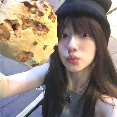人前叫多莉，人后叫凯蒂 海报